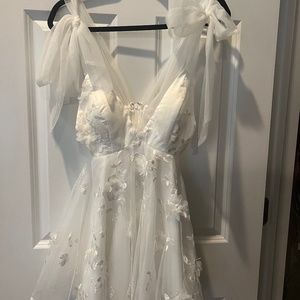 Selfie Leslie white mini dress